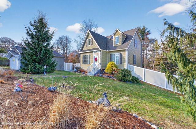 54 Shore Drive, Elizaville, NY 12523