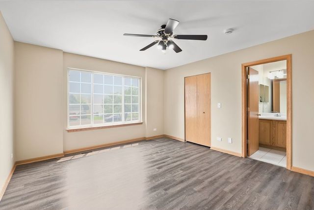 280 Persimmon Court, Round Lake Beach, IL 60073