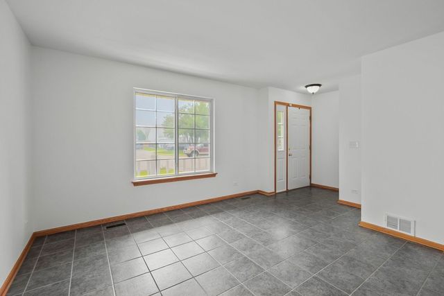 280 Persimmon Court, Round Lake Beach, IL 60073