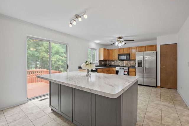 280 Persimmon Court, Round Lake Beach, IL 60073