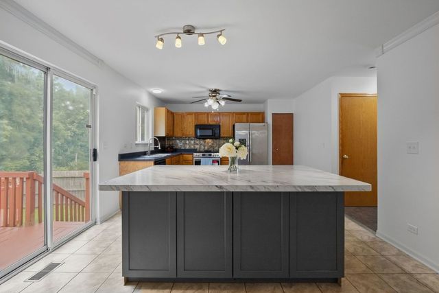 280 Persimmon Court, Round Lake Beach, IL 60073