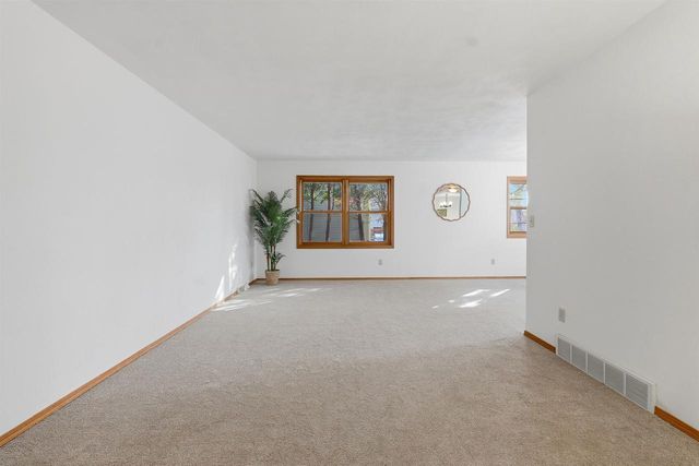 1715 BERNHEIM STREET, Oshkosh, WI 54904