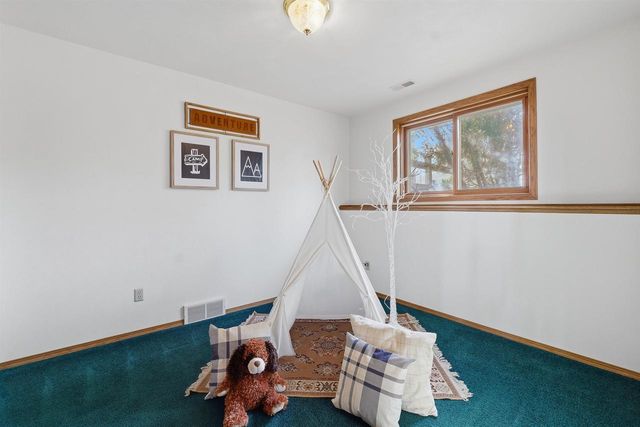 1715 BERNHEIM STREET, Oshkosh, WI 54904