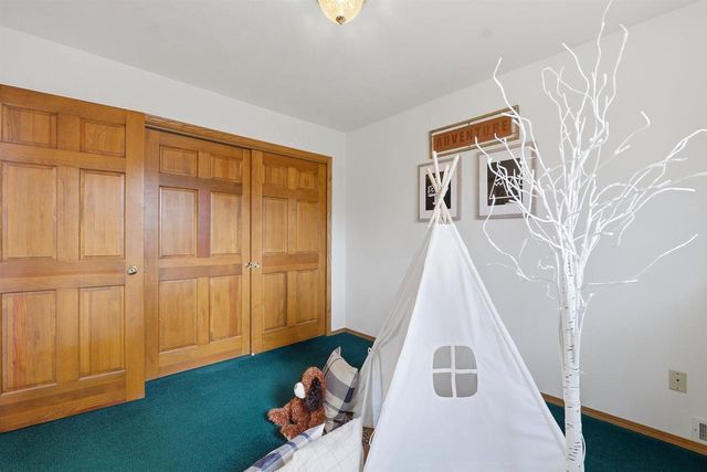 1715 BERNHEIM STREET, Oshkosh, WI 54904