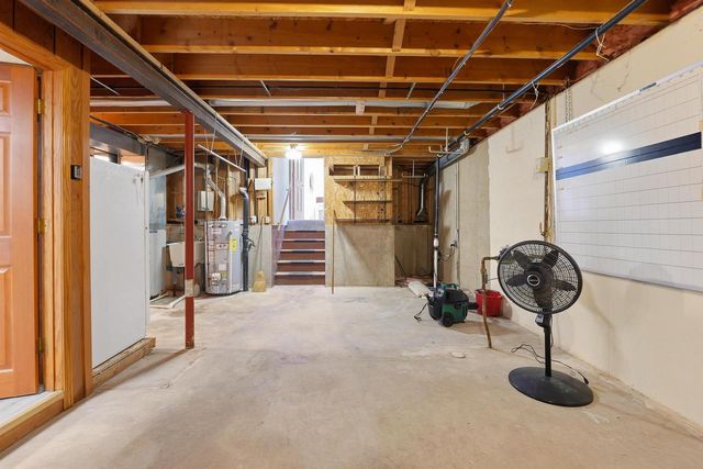 1715 BERNHEIM STREET, Oshkosh, WI 54904