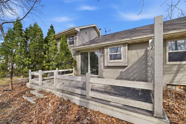 1715 BERNHEIM STREET, Oshkosh, WI 54904