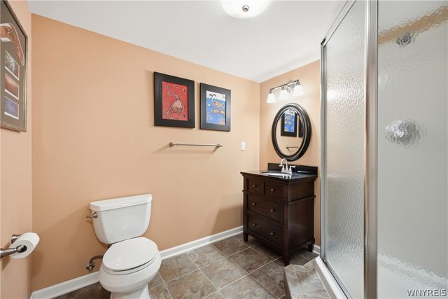 6 Parliament Lane, Lancaster, NY 14086