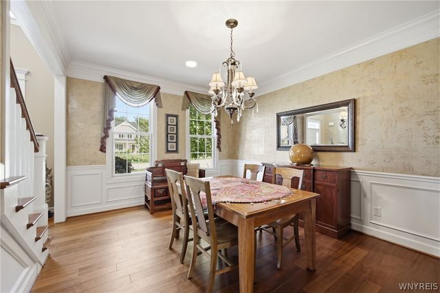 6 Parliament Lane, Lancaster, NY 14086