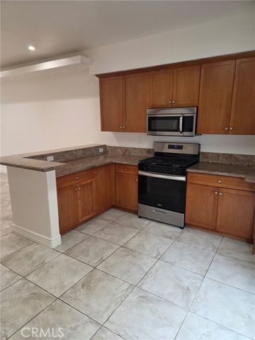 10220 Samoa Avenue 107, Tujunga (los Angeles), CA 91042