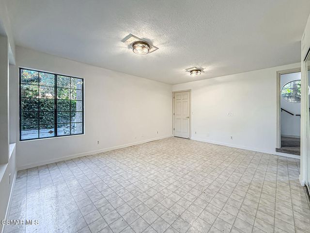 4007 Doneva Road, Moorpark, CA 93021