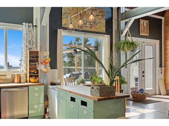 1154 Redstone Dr, Bellvue, CO 80512