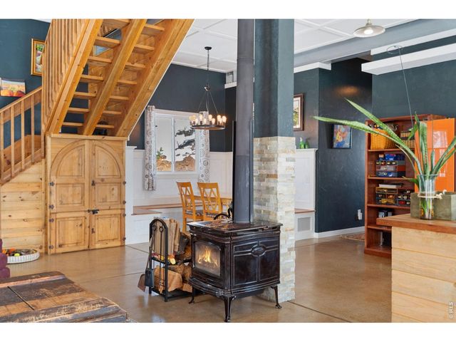 1154 Redstone Dr, Bellvue, CO 80512