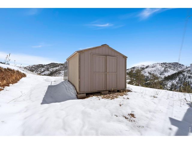 1154 Redstone Dr, Bellvue, CO 80512