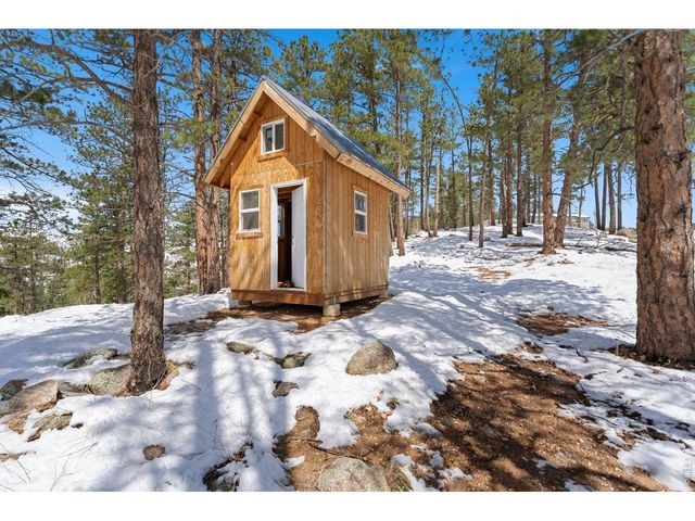 1154 Redstone Dr, Bellvue, CO 80512