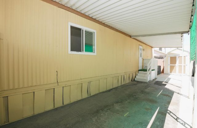 2317 S Chestnut Avenue SPC 8, Fresno, CA 93725