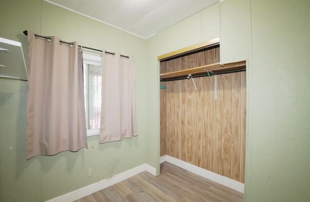 2317 S Chestnut Avenue SPC 8, Fresno, CA 93725