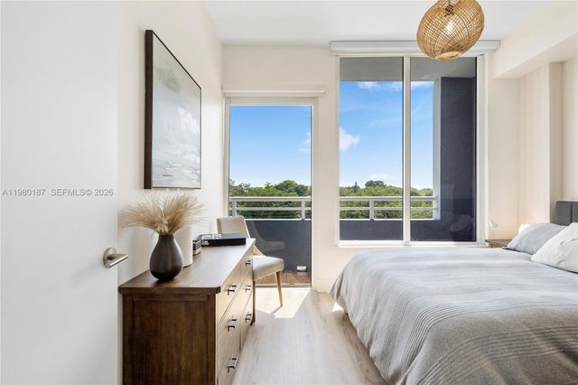 3250 Grand Ave 507, Miami, FL 33133