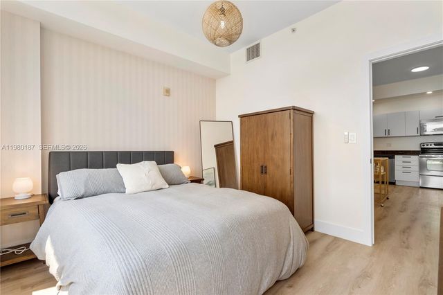 3250 Grand Ave 507, Miami, FL 33133