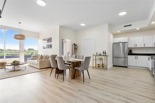 3250 Grand Ave 507, Miami, FL 33133