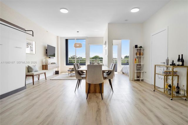 3250 Grand Ave 507, Miami, FL 33133