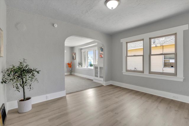 1111 E Gordon Ave, Spokane, WA 99207