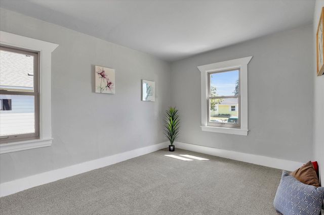 1111 E Gordon Ave, Spokane, WA 99207