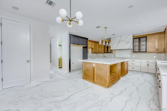 619 Union Road 202, Spring Valley, NY 10977