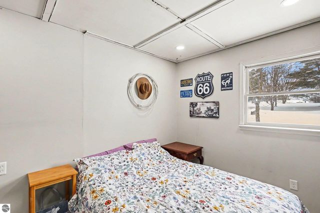 11387 210th Avenue, Leroy, MI 49655