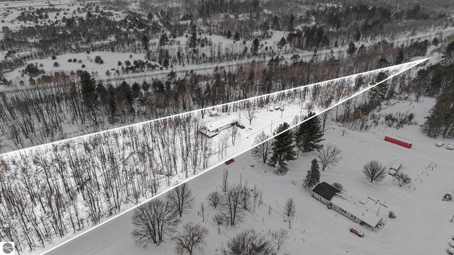 11387 210th Avenue, Leroy, MI 49655