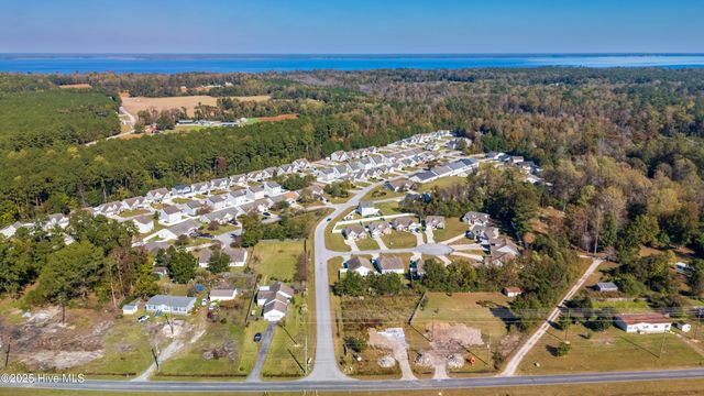 433 Peregrine Ridge Drive, New Bern, NC 28560