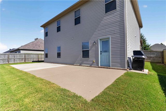 2704 Whispering Woods Court, Lowell, AR 72745