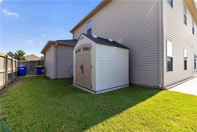 2704 Whispering Woods Court, Lowell, AR 72745