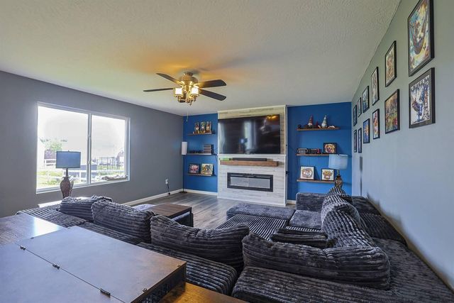 915 Darlington Creek Drive, Alexandria, KY 41001
