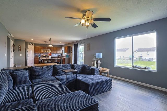 915 Darlington Creek Drive, Alexandria, KY 41001