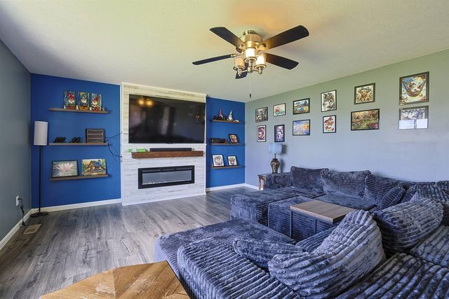 915 Darlington Creek Drive, Alexandria, KY 41001