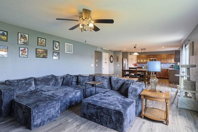 915 Darlington Creek Drive, Alexandria, KY 41001
