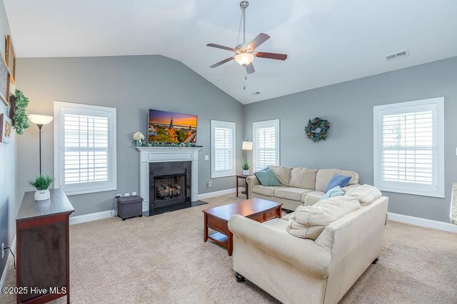 1001 Bluefin Way, New Bern, NC 28562