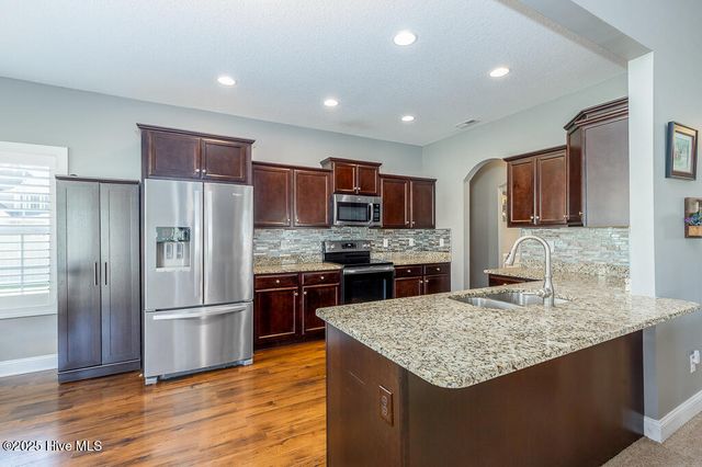 1001 Bluefin Way, New Bern, NC 28562