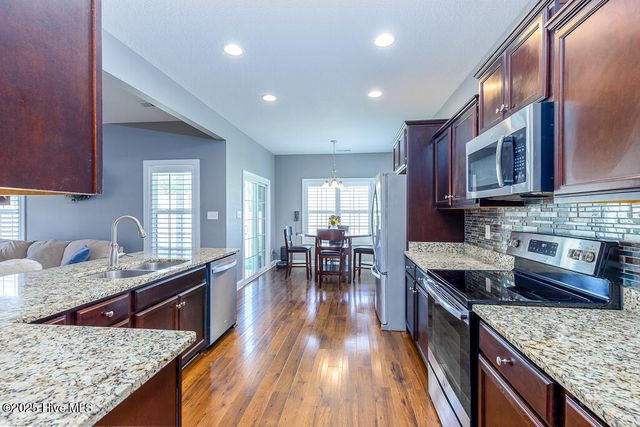 1001 Bluefin Way, New Bern, NC 28562