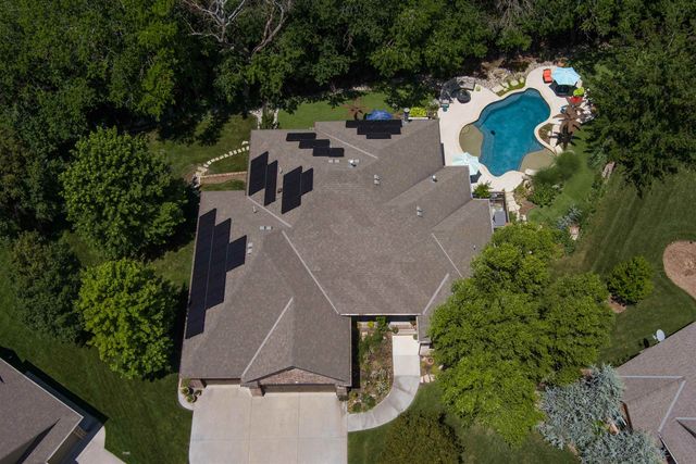 617 N Bracken Ct, Wichita, KS 67206