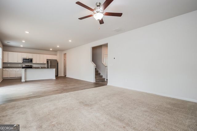 371 Hamilton Pointe Drive, Mcdonough, GA 30253