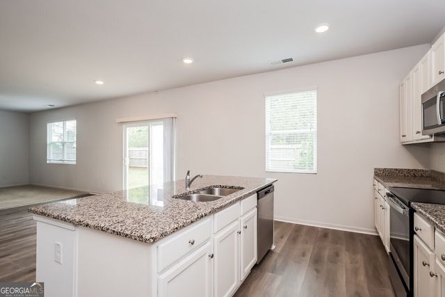 371 Hamilton Pointe Drive, Mcdonough, GA 30253