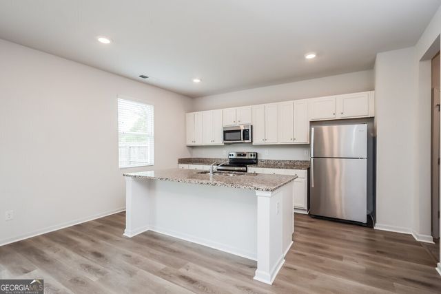 371 Hamilton Pointe Drive, Mcdonough, GA 30253