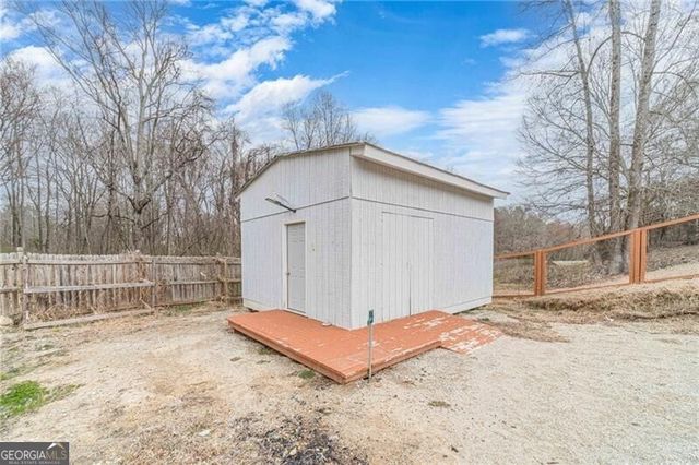 1587 Pointe South Circle, Bethlehem, GA 30620