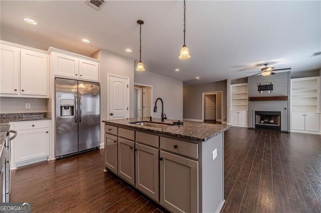 1587 Pointe South Circle, Bethlehem, GA 30620