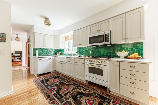 56 Old Forge Lane, Pittsford, NY 14534