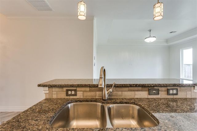 9204 Arman Drive, Yukon, OK 73099