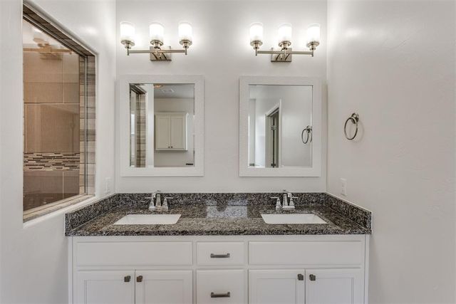 9204 Arman Drive, Yukon, OK 73099