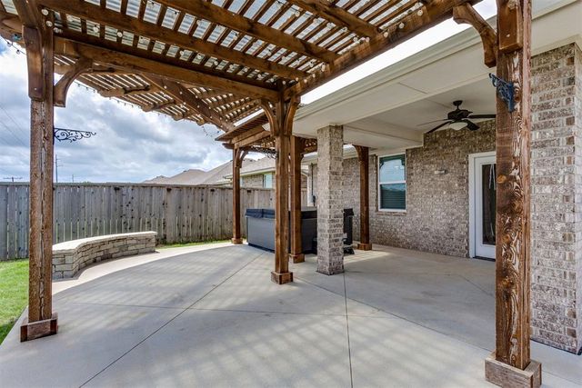9204 Arman Drive, Yukon, OK 73099