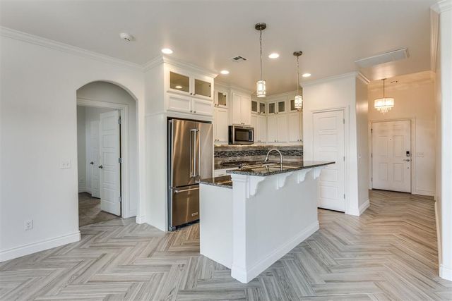 9204 Arman Drive, Yukon, OK 73099
